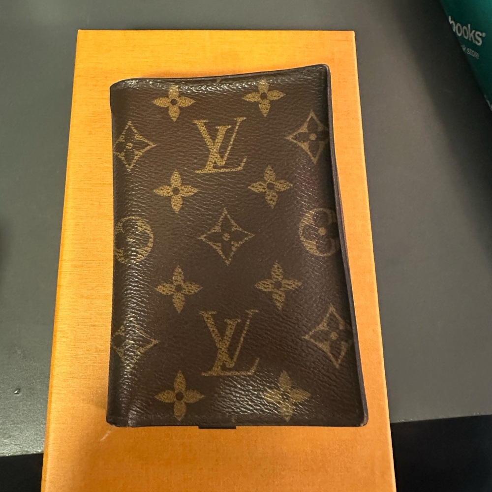 Louis Vuitton Passport Holder/Wallet